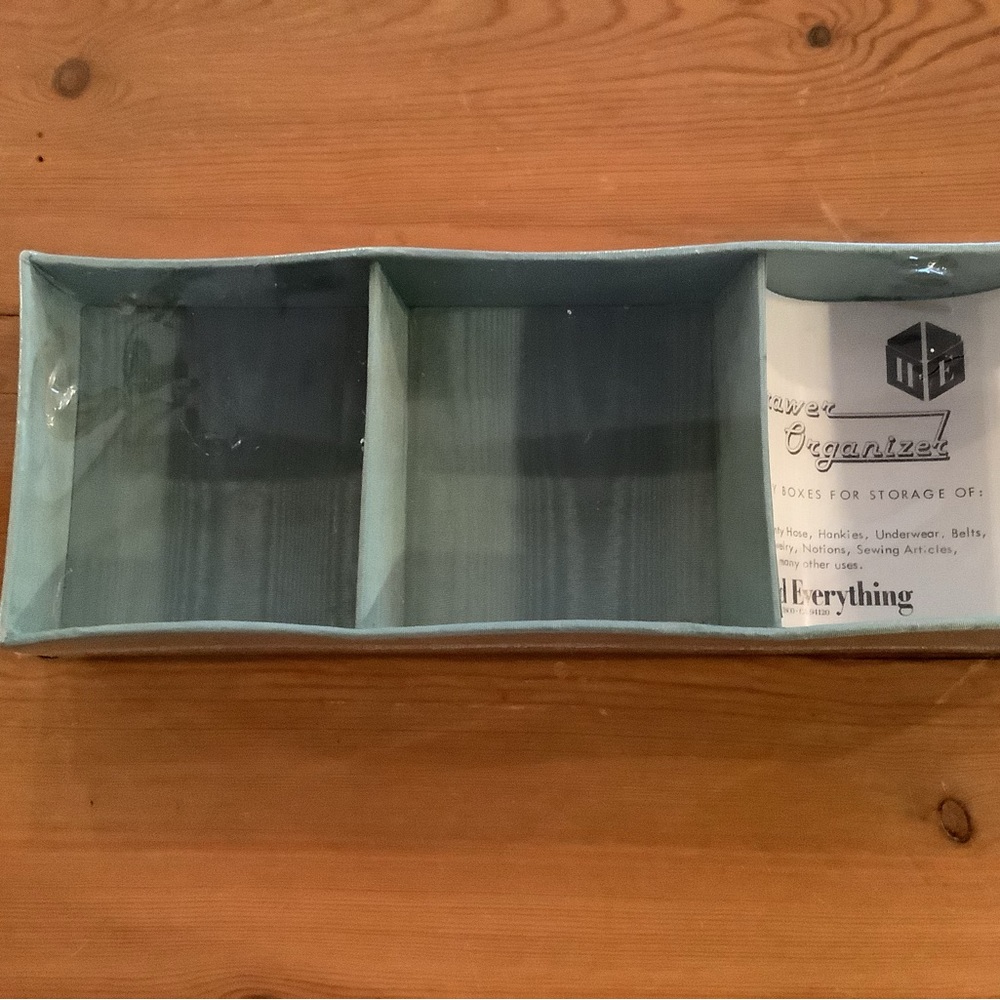 GREEN MORIE ACCESSORY STORAGE BOX. NEW.